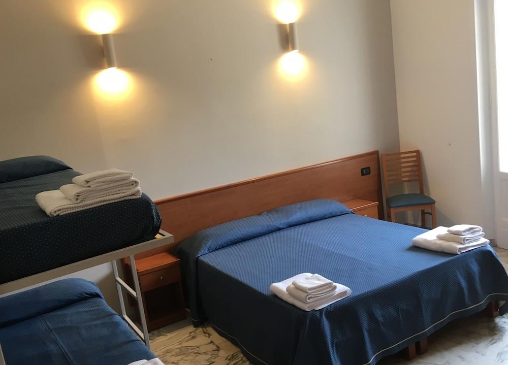 Hotel Lungomare Reggio Calabria Exterior foto